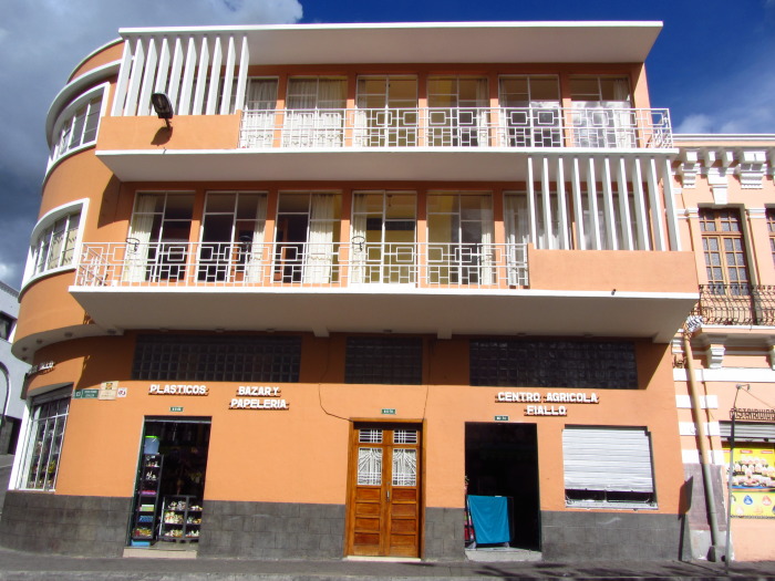 The building in Quito where the hostel is located.