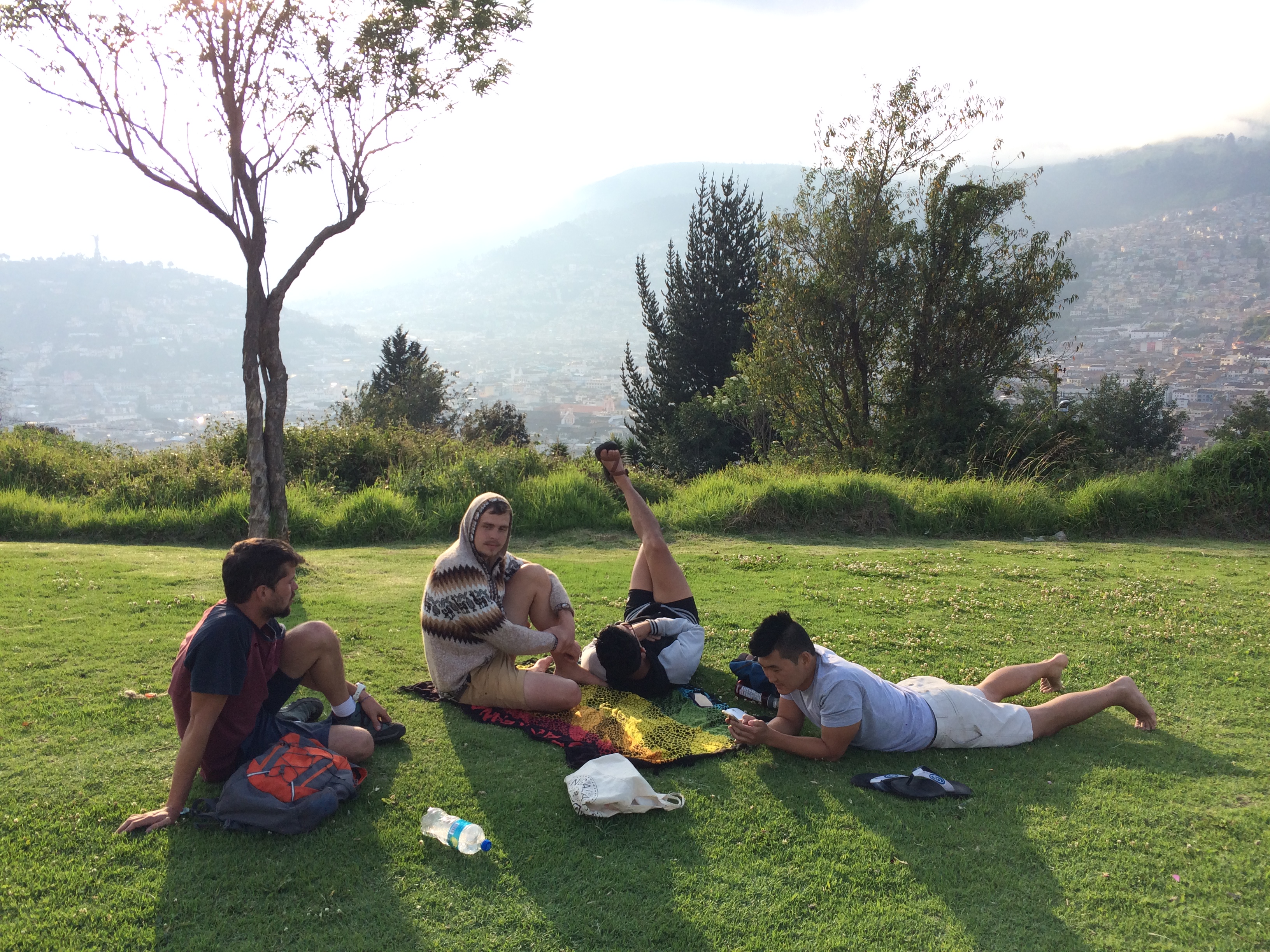 Group of people in the Metropolitan Park of Quito.